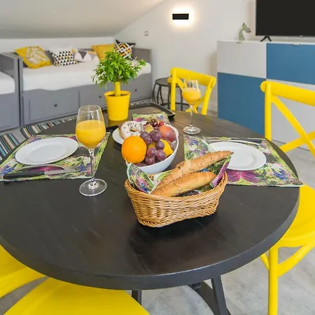 Mihael Apartment Nin